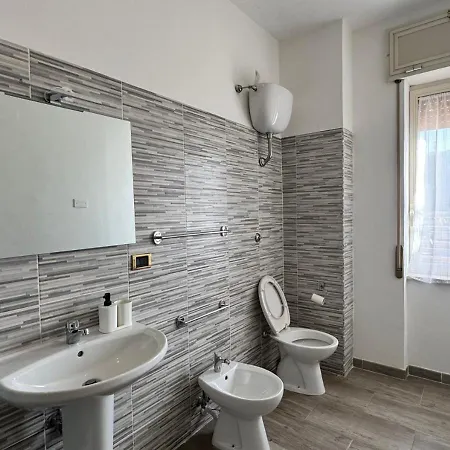 Lejlighed Corso Novara - 8 Posti Letto E Self Check-in Vicino La Stazione Di