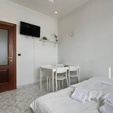 Corso Novara - 8 Posti Letto E Self Check-In Vicino La Stazione Centrale Di Napoli Apartment *