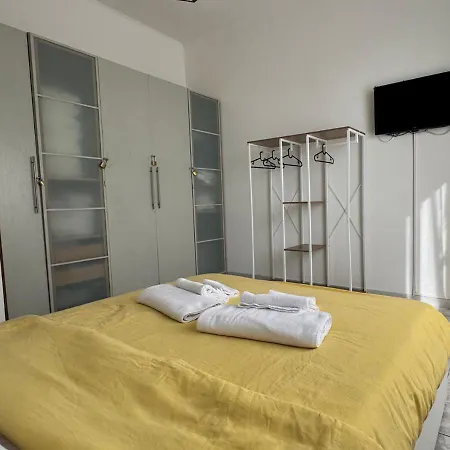 Corso Novara - 8 Posti Letto E Self Check-In Vicino La Stazione Centrale Di Napoli Apartment