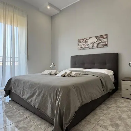 Corso Novara - 8 Posti Letto E Self Check-in Vicino La Stazione Di Lejlighed