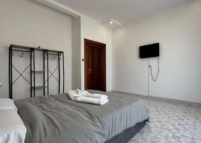 Corso Novara - 8 Posti Letto E Self Check-in Vicino La Stazione Di Апартаменты