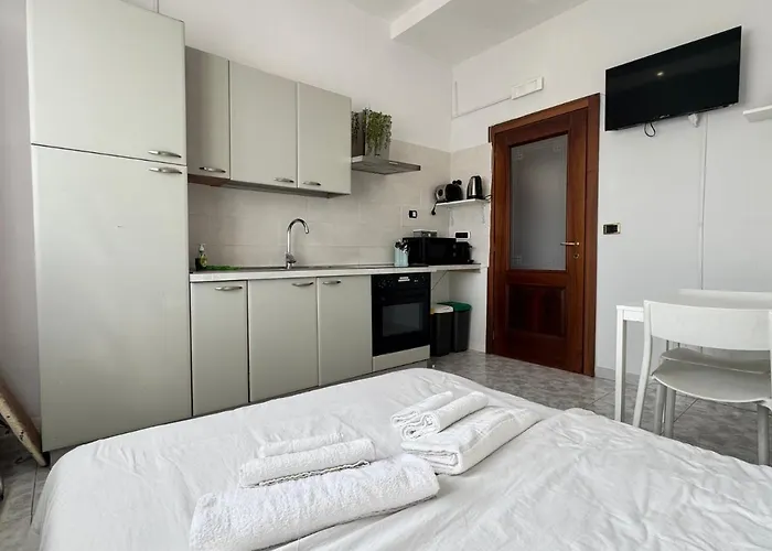 Corso Novara - 8 Posti Letto E Self Check-in Vicino La Stazione Di * Неаполь
