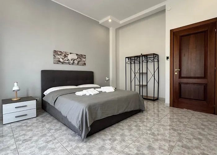 Апартаменты Corso Novara - 8 Posti Letto E Self Check-in Vicino La Stazione Di Неаполь